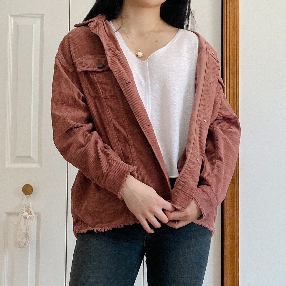 Textured-Knit V Neck Tee